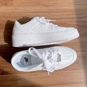 Nike Air Force 1 Sage Low